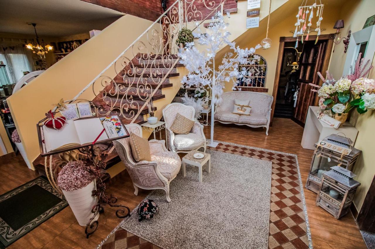 Laurel De La Reina Bed & Breakfast - Boutique 拉苏维亚 外观 照片